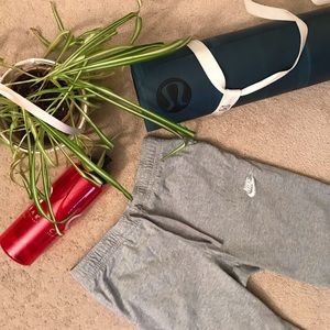 Nike Men’s Small Sweatshorts